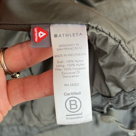 Athleta SUMMIT PIRMALOFT SHELL DARK OLIVE GREEN Size Small Jacket - Picture 6 of 13